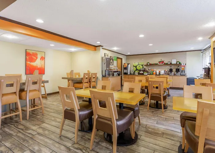 La Quinta By Wyndham Chicago