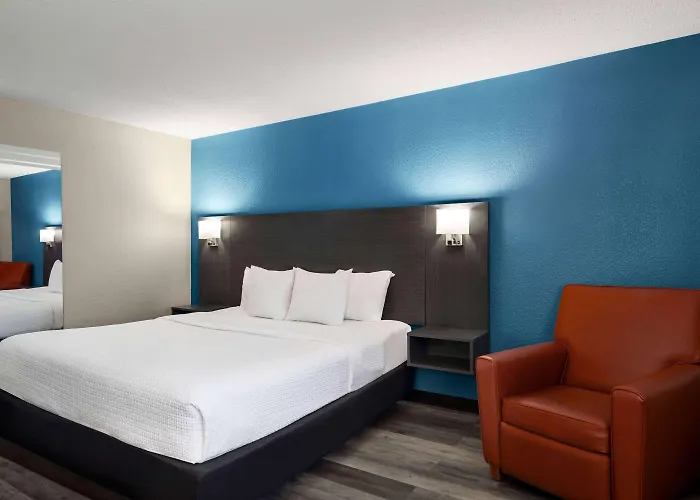 La Quinta By Wyndham Chicago Hotel