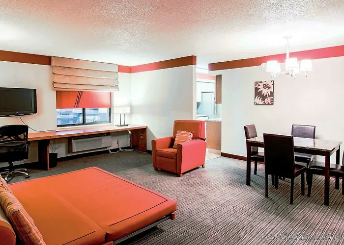 La Quinta By Wyndham Chicago
